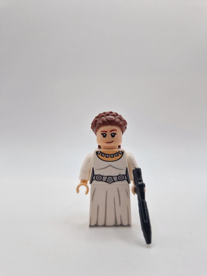 Figurine type lego Princesse Leia star wars