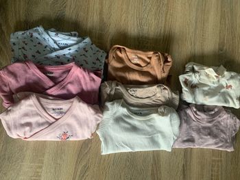 Lot de 8 bodies fille 6 mois kiabi