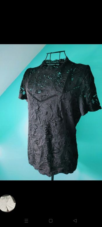 Haut à broderie blouse dentelle manches courtes 