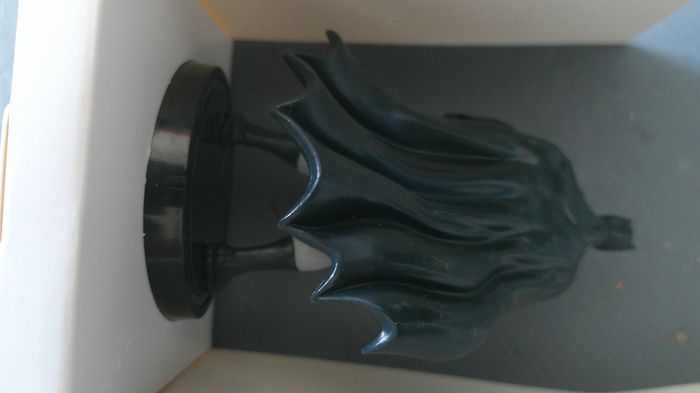 Figurine BATMAN avec éclairage LED (PRODUIT NEUF) - photo numéro 5