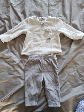 Ensemble chaud fille 9 mois. 