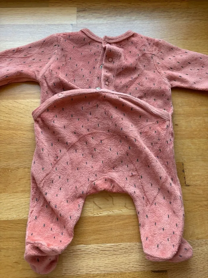 Pyjama velours Kiabi 1 mois garçon - photo numéro 3