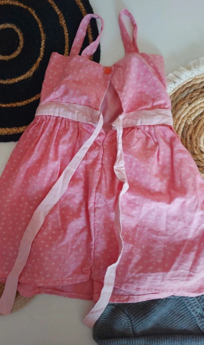 Robe à bretelles bébé fille fleuries fait main avec noeud. - photo numéro 4