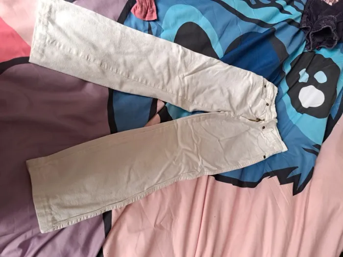Lot de 13 jeans fille taille 8 ans