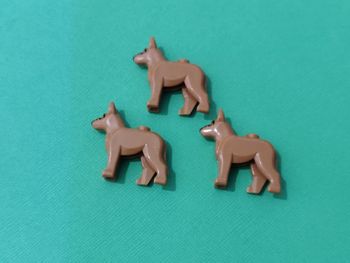 Lot 3 Chiens Berger Allemand Lego - en parfait état - vrai Lego