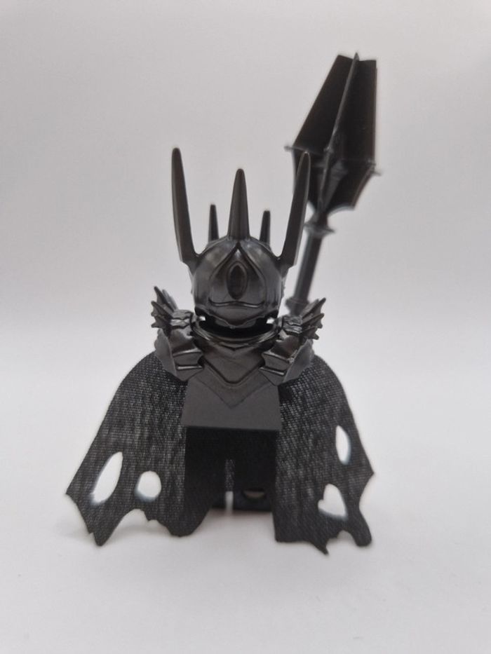Figurine type lego Sauron avec l'anneau seigneur des anneaux / hobbit - photo numéro 4