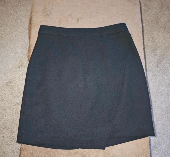 Mini-jupe noire - photo numéro 2