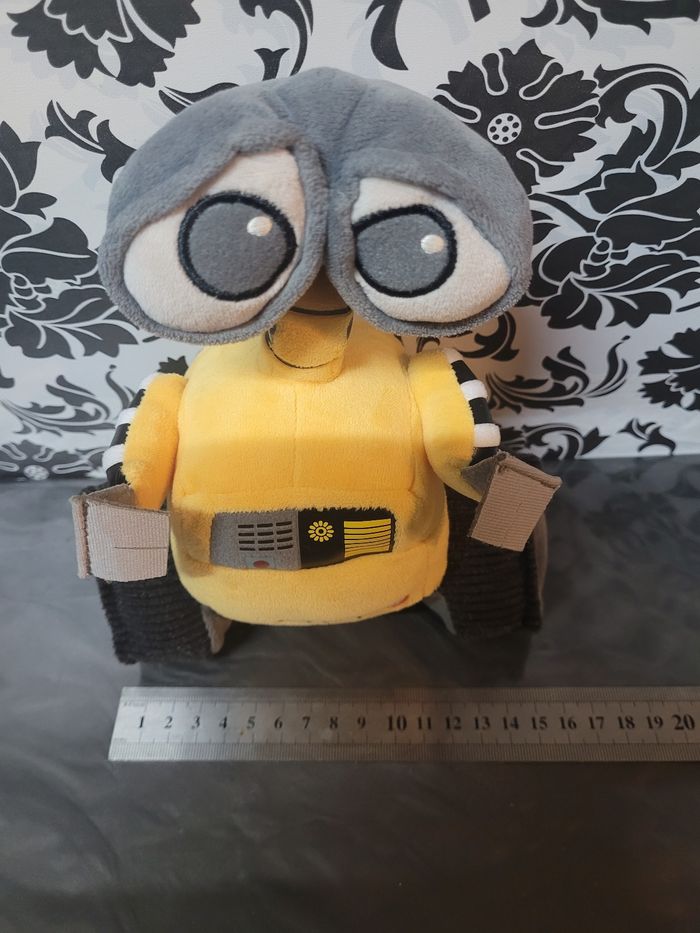 Peluche disney store wall e 20 cm en très bon état - photo numéro 9