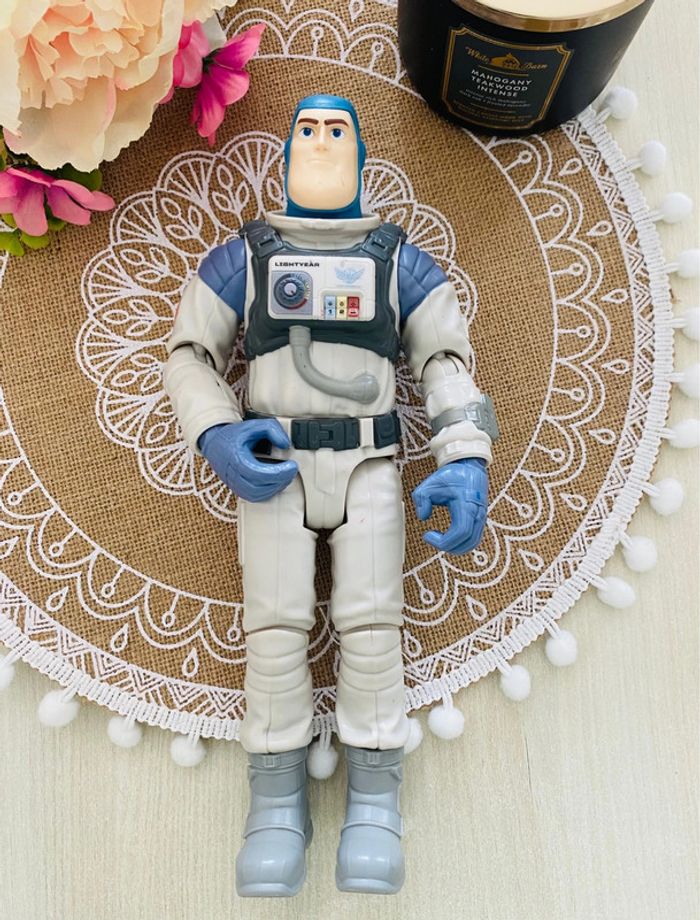 Buzz l’éclair - photo numéro 2