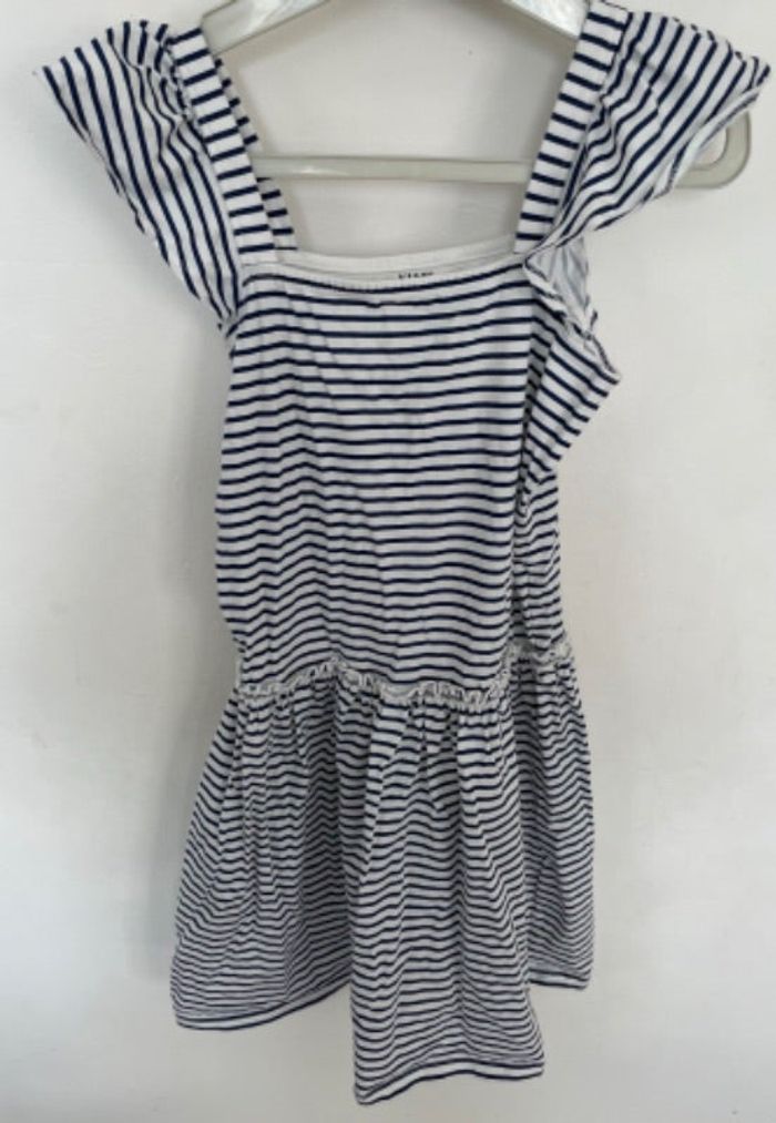 Robe T 10 ans Kiabi blanche à rayures noires