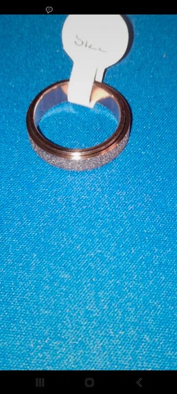 Bague rose brillant neuf