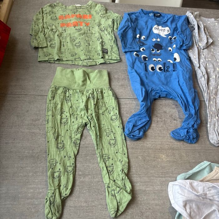 Lot pyjama 9 mois  bébé garçon - photo numéro 5