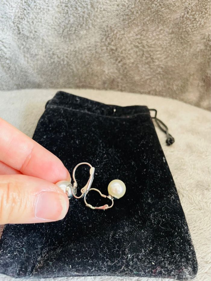 Boucles d’oreilles perles blanches - photo numéro 4