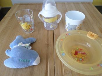 gobelet, tasse anti fuite, verre, assiette Winnie l'Ourson de Tigex