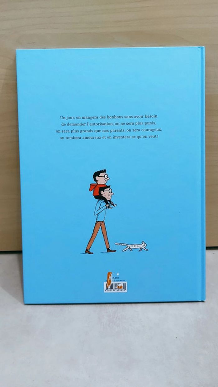 🌺 Livre Grand format : Un jour - photo numéro 6