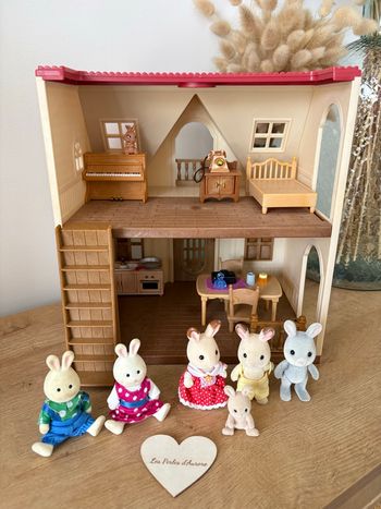 Maison cosy Sylvanians avec figurines 