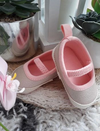 Chaussures bébé Taille 15 Comme Neuve💞🌿