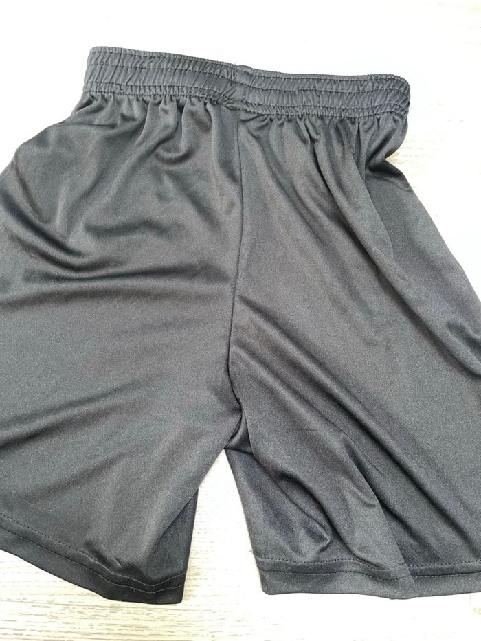 Short garçon 4/6 ans - photo numéro 2