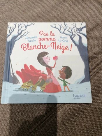 Livre mac Donald happy meal pas la pomme blanche neige