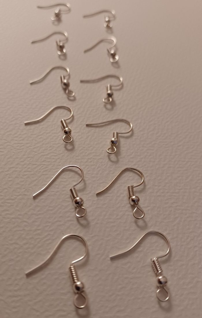 Crochet argenté pour boucles d'oreilles - photo numéro 3
