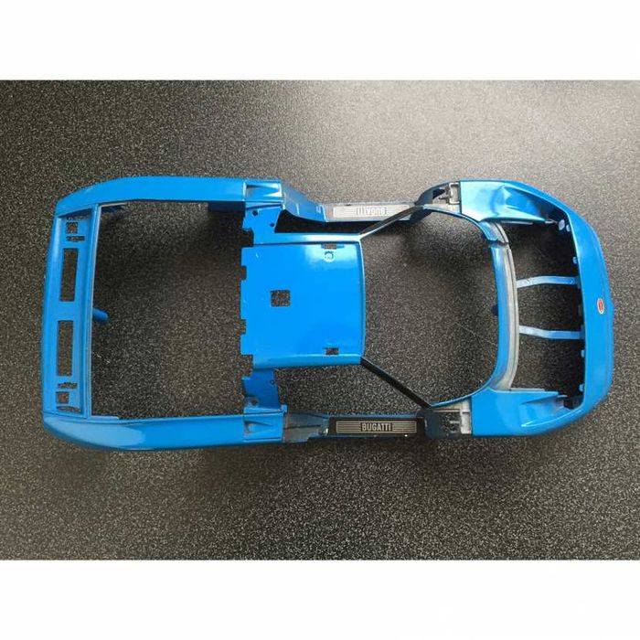 Carcasse coque burago pièce détachée bugatti EB110 1991 1/18 1/18e
