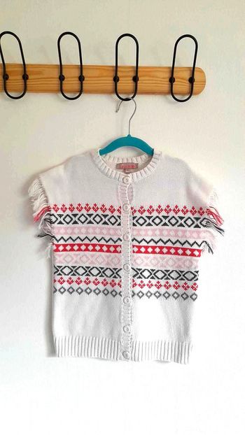 Gilet cardigan blanc sans manches à franges Lisa Rose 8 ans