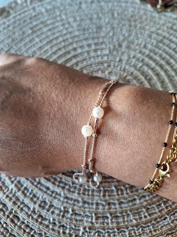 Bracelet rose gold avec perles blanches