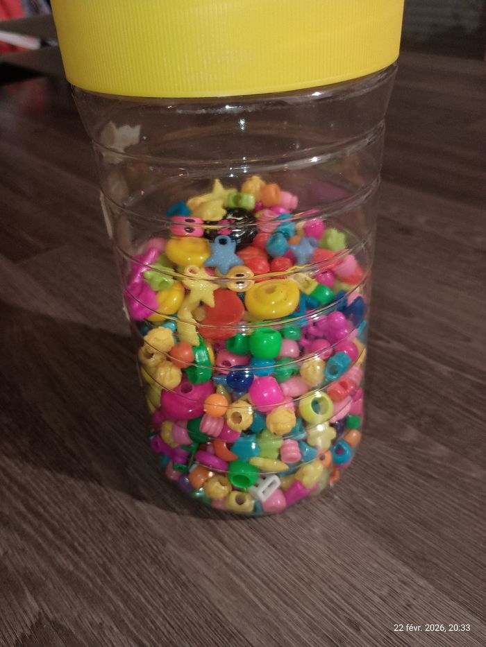 Lot de perles en plastique dur - photo numéro 2