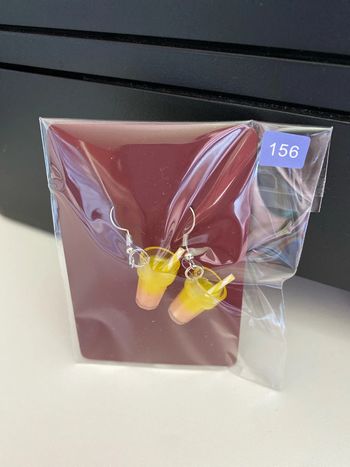 Boucles d’oreilles verres à cocktail avec paille