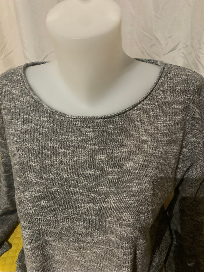 Pull Superdry taille S gris chiné fin très bon état - photo numéro 2
