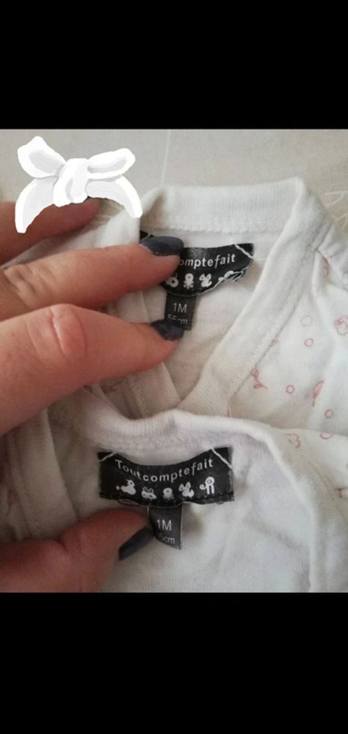 Lot 2 body manches courtes tout compte fait 1 mois - photo numéro 2