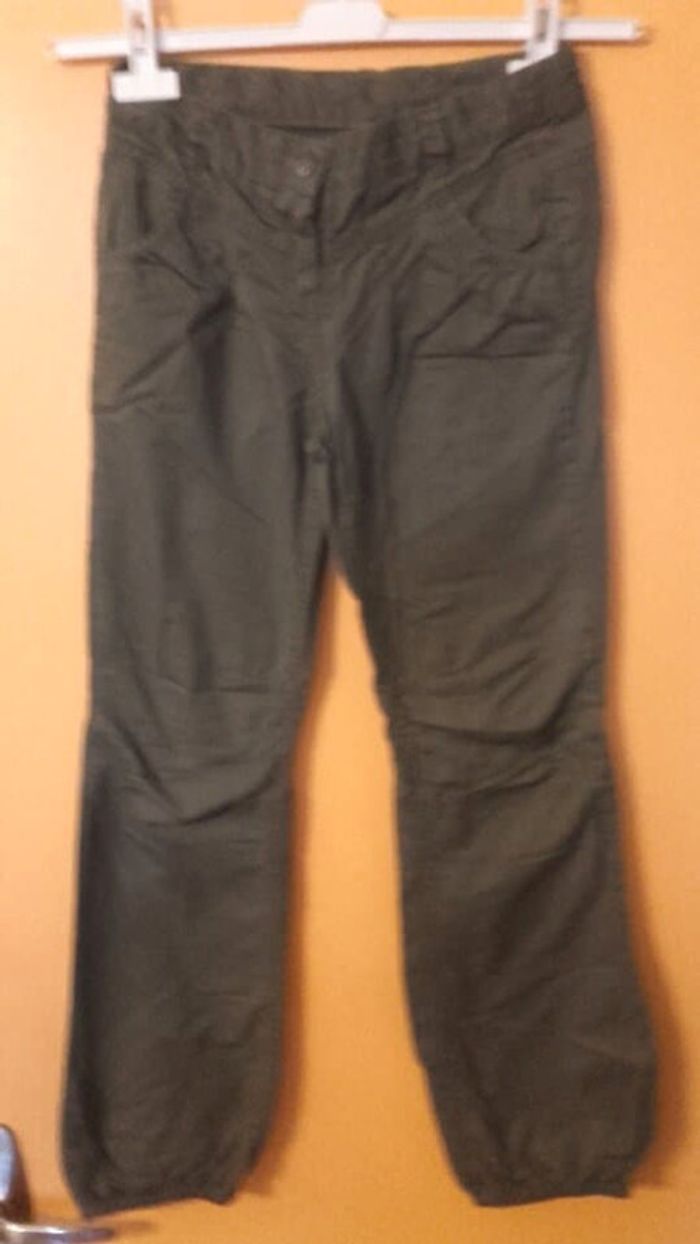 Pantalon chevilles resserrées