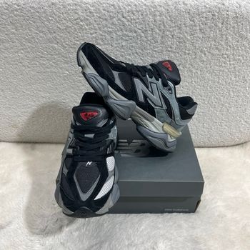 Basket New balance neuf jamais porté taille 42