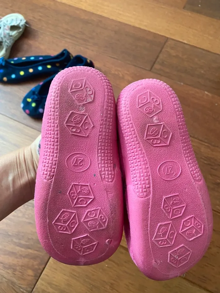 Chaussons fille hello kitty 27 - photo numéro 2