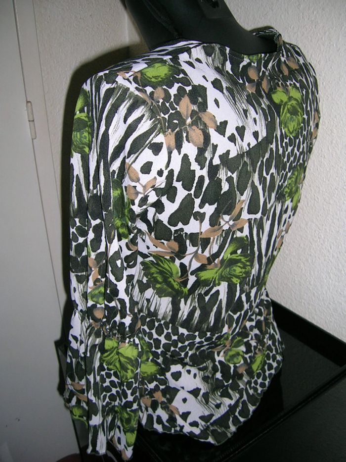 haut doublé motifs fleurs col et manches élastiques "jofrati" Taille 1 - photo numéro 6