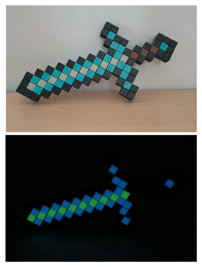 Épée phosphorescente 28cm style Minecraft
