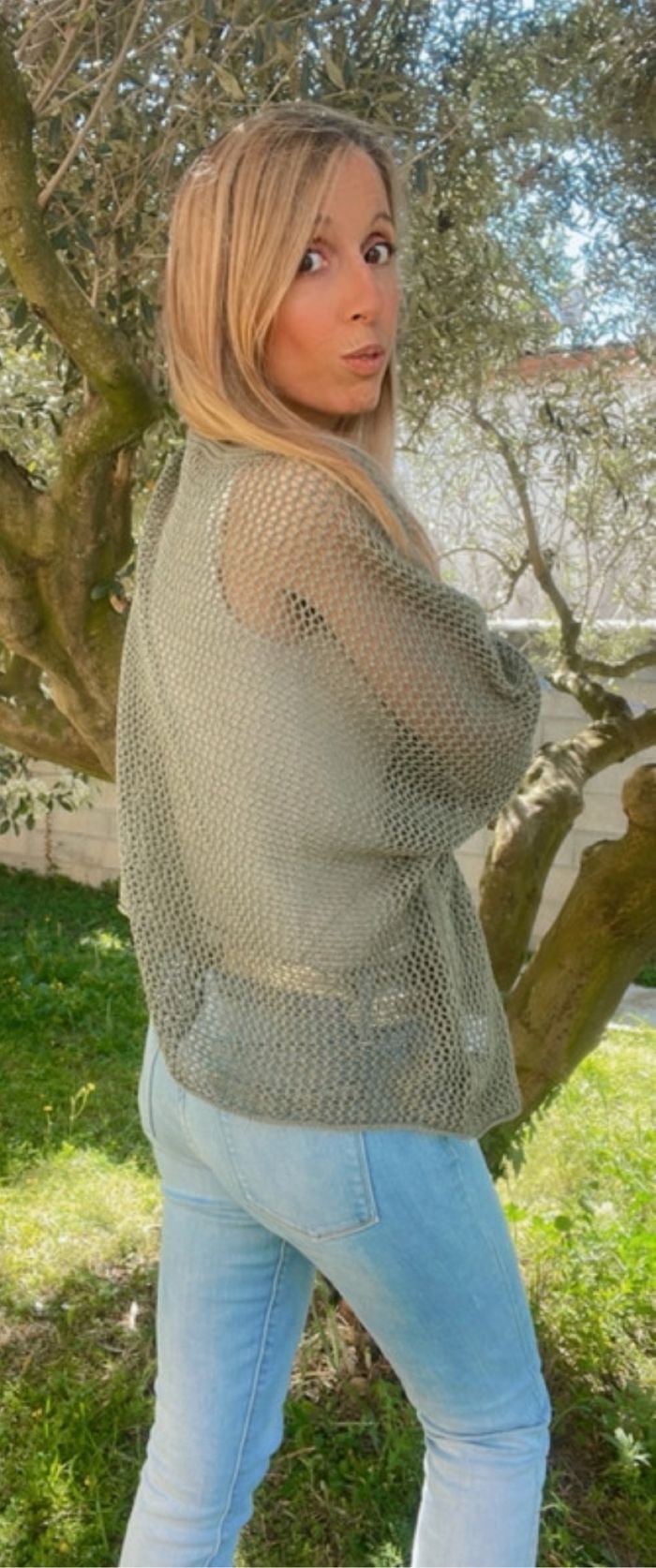 Top maille filet vert kaki avec étoile centrale - photo numéro 7