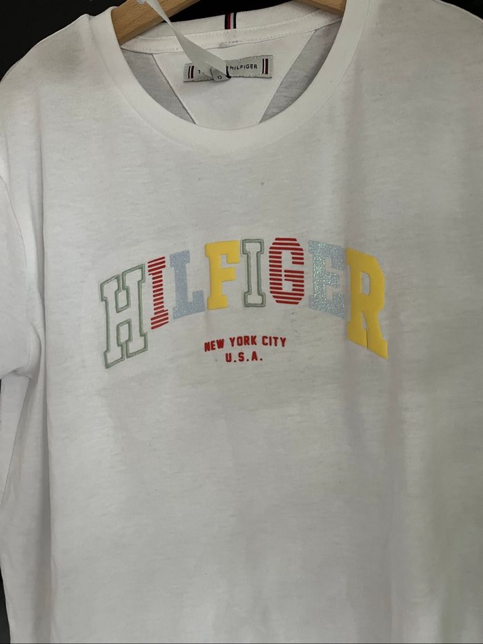 Teeshirt fille Tommy Hilfiger taille 12 ans . - photo numéro 2
