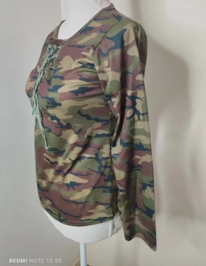 Haut manches longues camouflage taille S - photo numéro 3