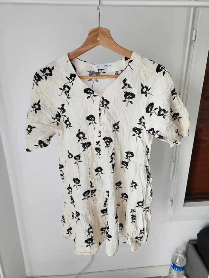Robe zara motif Fleurs noires XXS (13-14 ans)
