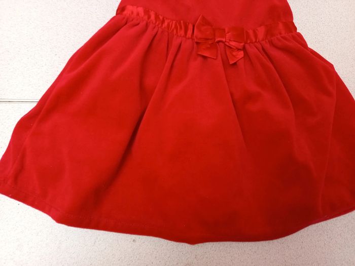 Robe rouge de Noël taille 12/18mois - photo numéro 2