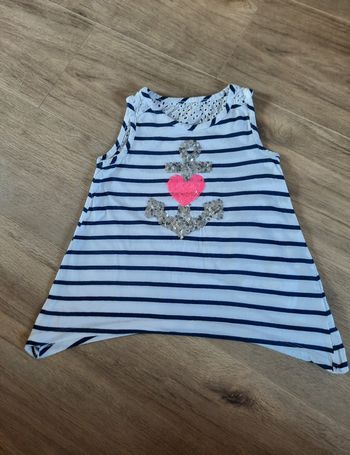 Débardeur bleu et blanc rayé avec ancre et coeur "Jillian's closet" 6 ans