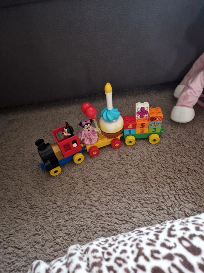 Train lego duplo