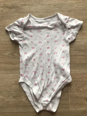 Body 12-18mois en très bon état