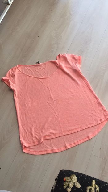 Tee shirt neuf très chic