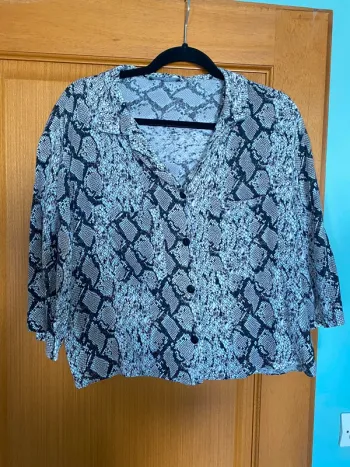 chemise fluide bershka python taille S
