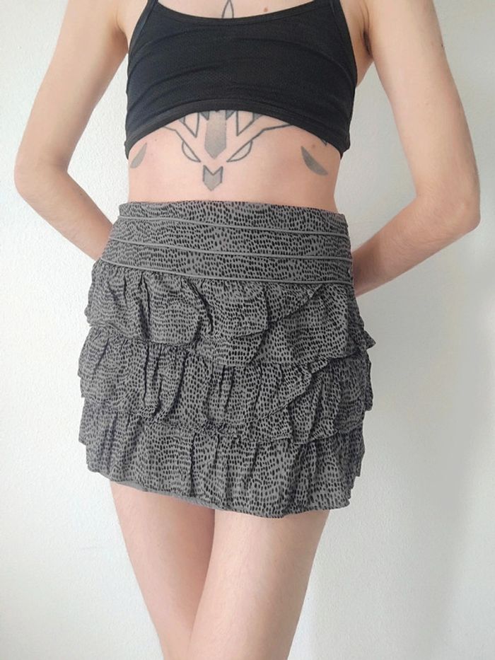 Mini jupe volant gris moucheté noir y2k / Bonobo Jeans - 38/M - photo numéro 3