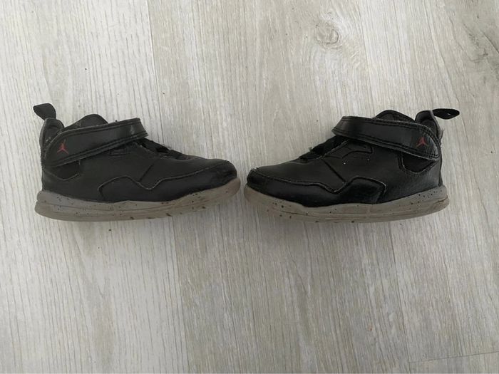Jordan taille 25 bon etat - photo numéro 2
