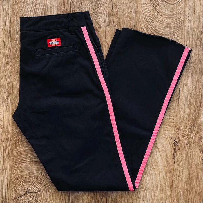 Pantalon noir avec détails roses Dickies femme, W 26 (36 française, 78 cm tour de taille complet) - photo numéro 2