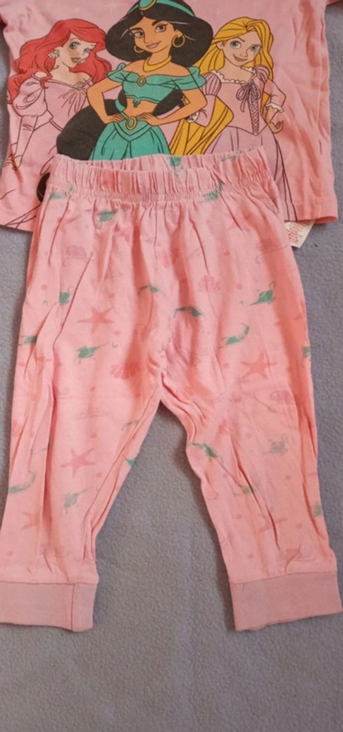 Pyjamas Disney princesse taille 92cm - photo numéro 3